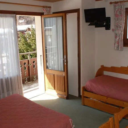 Les Glaieuls Hotel 2*